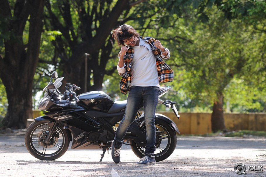 Mirchi Lanti Kurradu